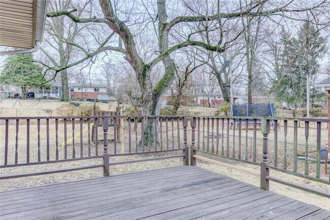 Building Photo - Fantastic 3bd/1.5ba home! Coming soon!