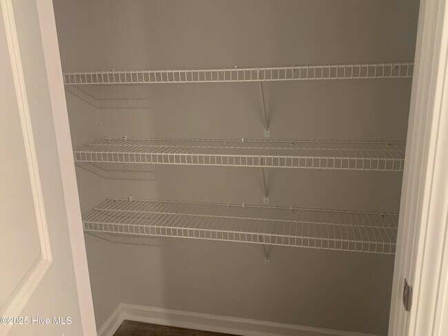 Building Photo - 410 Turp Landing Ln