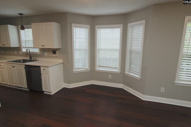 Building Photo - 156 Hunters Trail