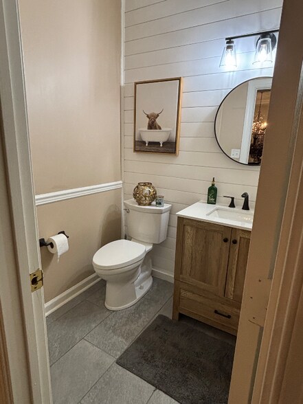 Building Photo - 717 Tallahassee Dr