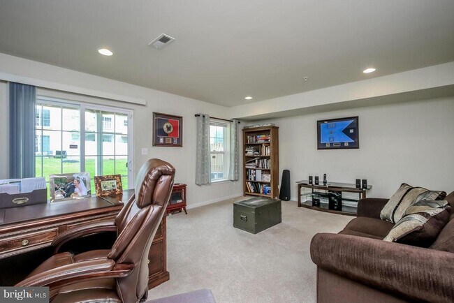 Building Photo - 7532 Briargrove Lane