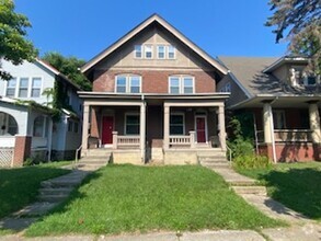 Building Photo - 2257 Summit St