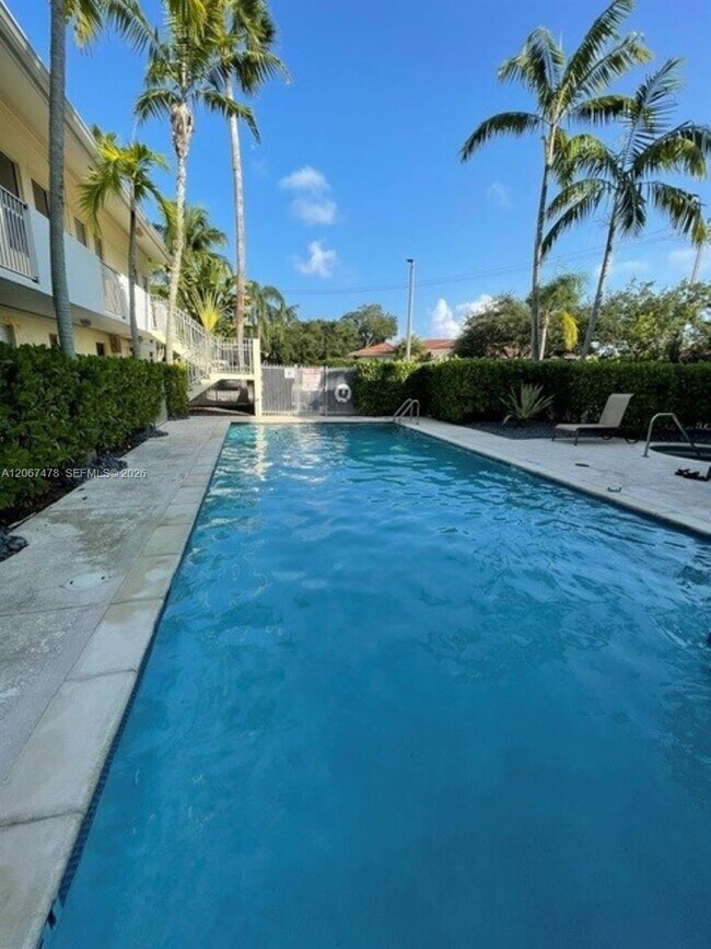 Building Photo - 8950 SW 69th Ct