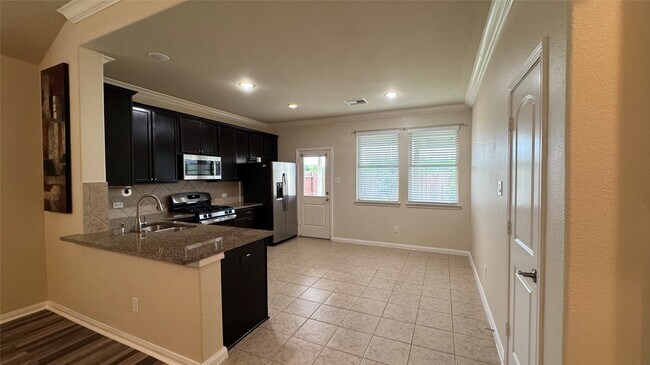 Building Photo - 9611 Tipton Sands Dr