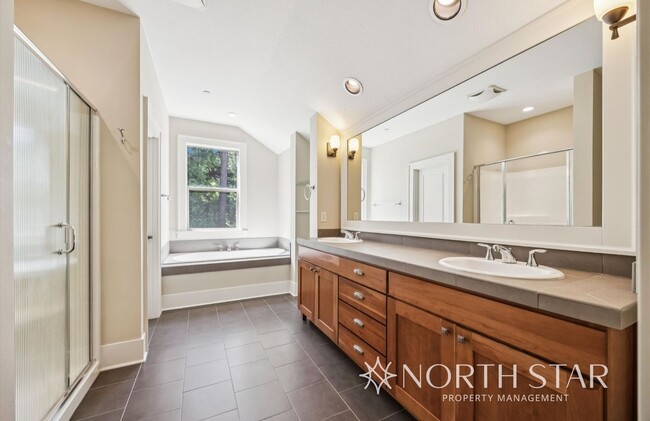 Building Photo - Stunning Renaissance at Peterkort Woods To...