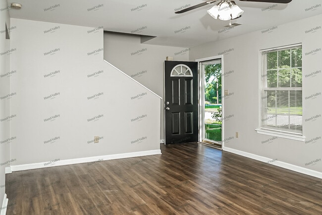 Building Photo - 459 Patchen Dr