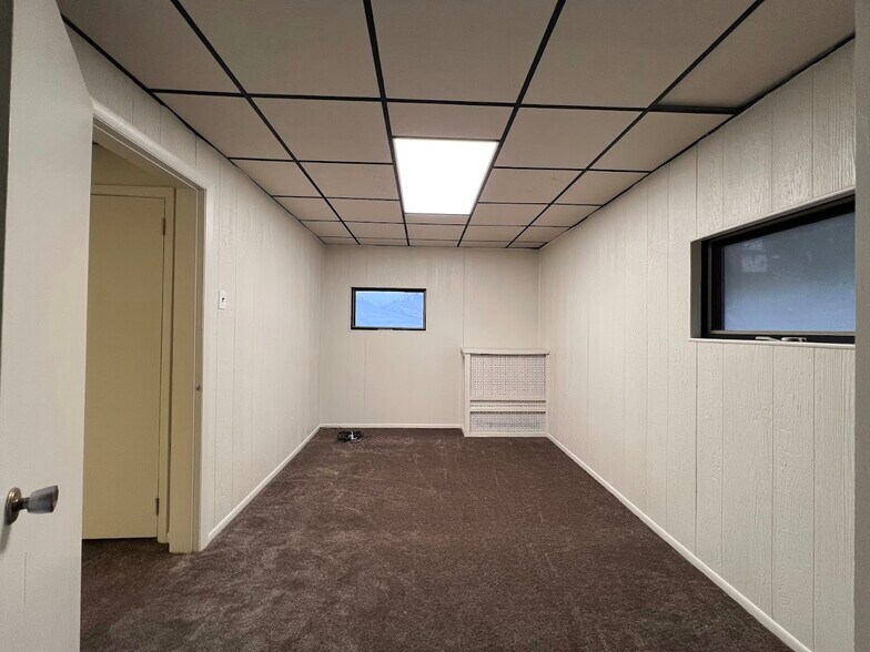 Building Photo - 304 Marie St