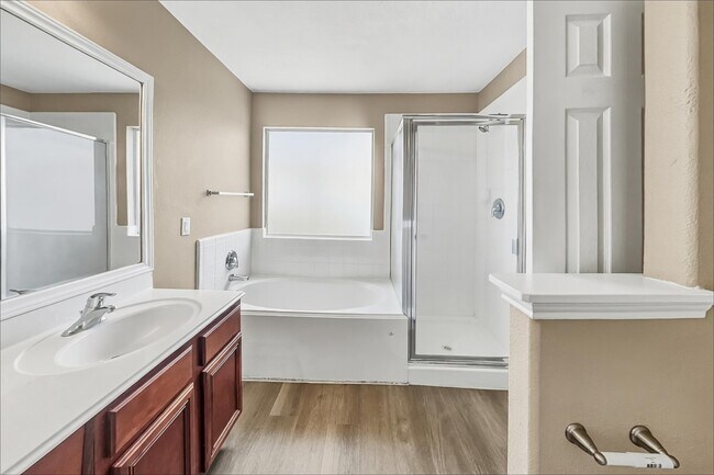 Building Photo - 1711 Mickle Creek Dr