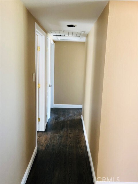 Building Photo - 830 Cedarwood Dr