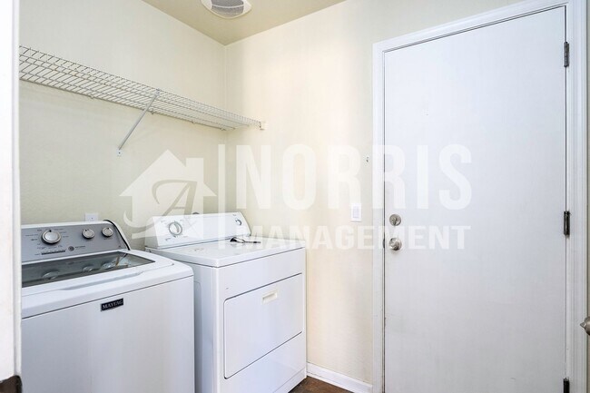 Building Photo - Two Story Home For Rent Available Now!