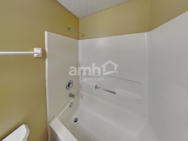 Building Photo - 88 Brooksedge Dr E