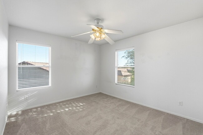 Building Photo - 4821 E Twinflower Pl