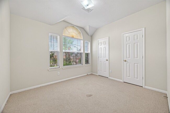 Building Photo - 6506 Signal Point Ln