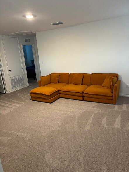 Loft space - 8123 Hamrick Cir