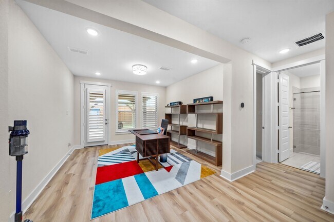 Building Photo - 10971 Swang Link Dr