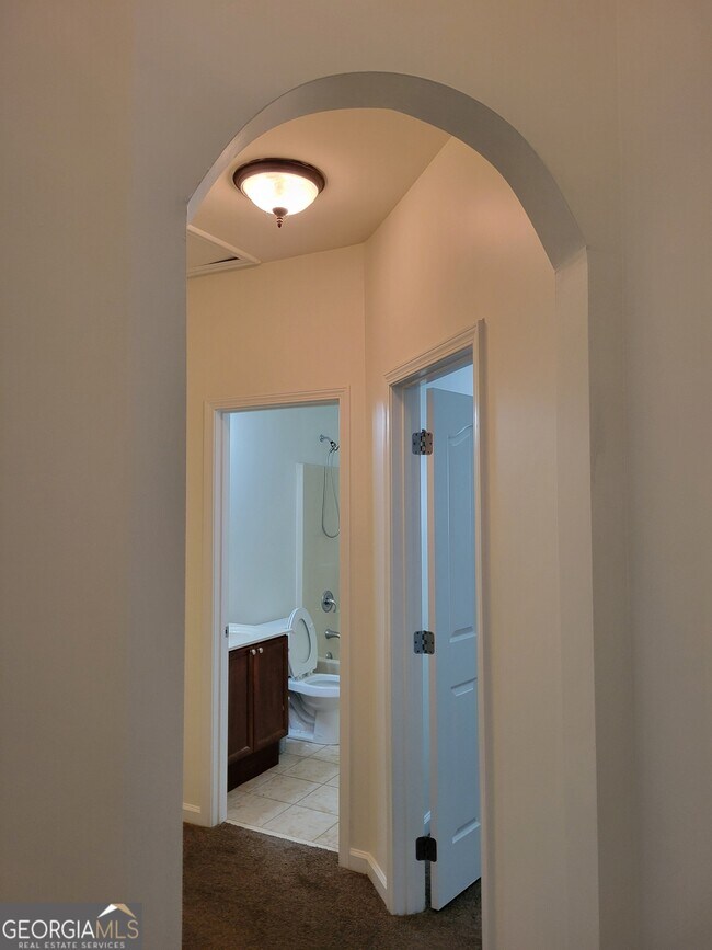 Building Photo - 175 Spinner Dr