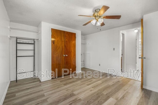 Building Photo - 9610 N 12th St