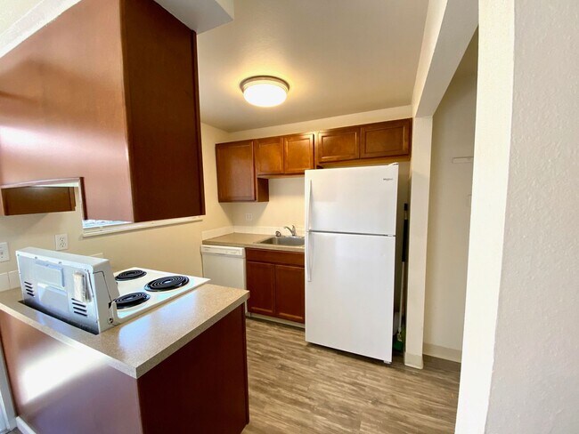 Building Photo - 924000