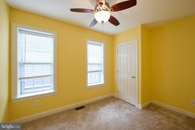 Building Photo - 423 N Orange St