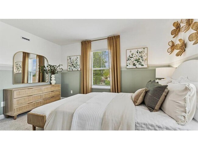 Building Photo - 2187 Tyrone Dr