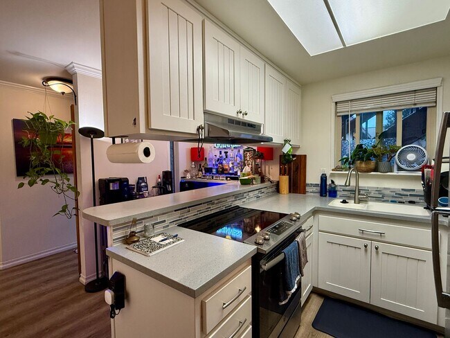 Building Photo - Charming 2 bedroom Condo in Carlsbad Village