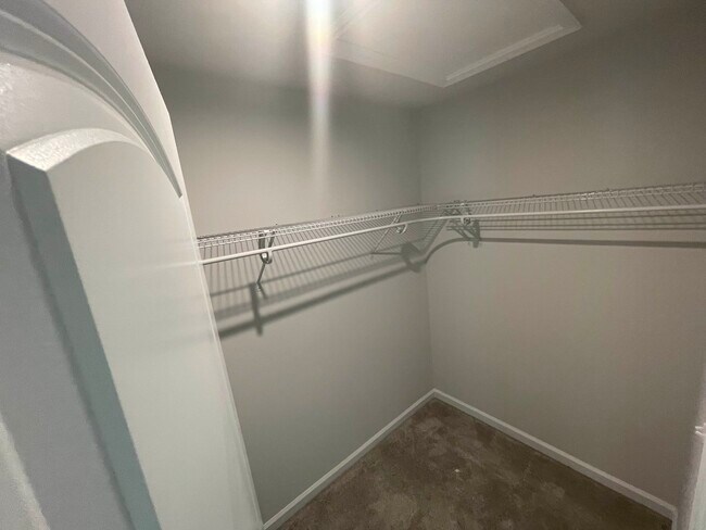 Building Photo - 5549 Wenrich Dr