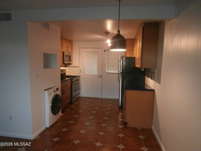 Building Photo - 248 S Paseo Lobo