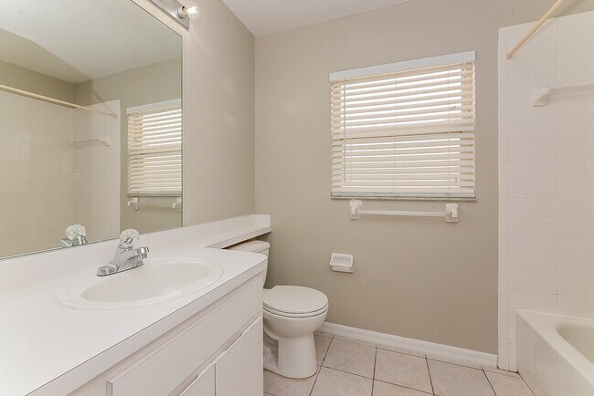 Building Photo - 208 Lookout Dr