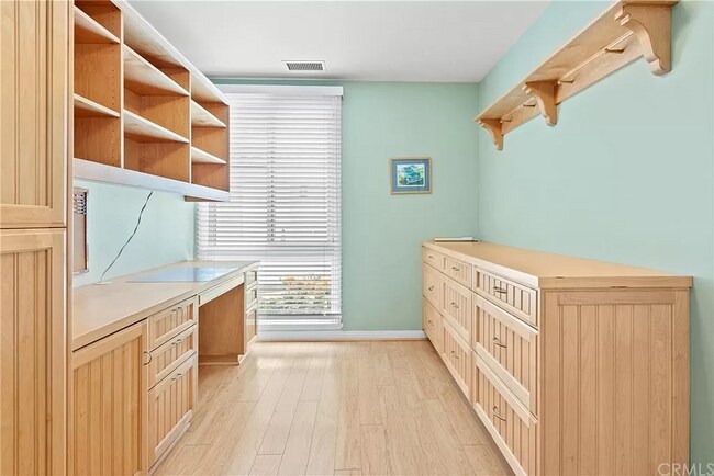 Building Photo - 3102 Tigertail Dr