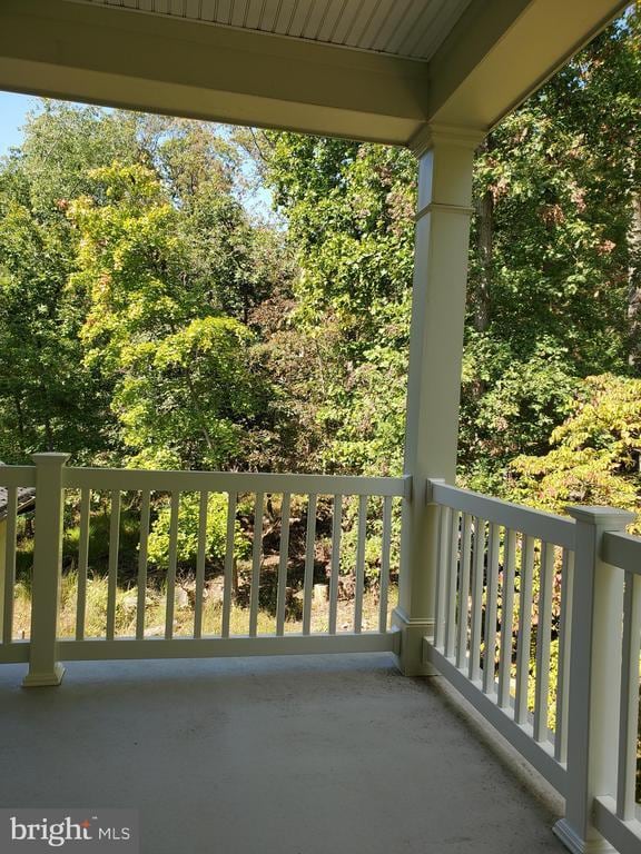 Building Photo - 411 Greenebaum Ln