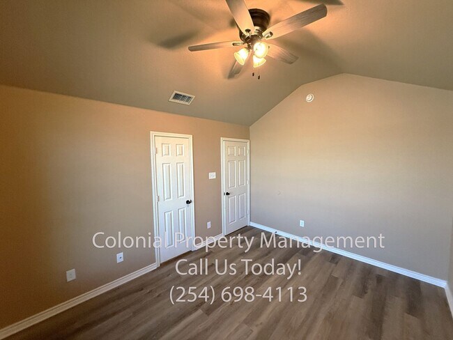 Building Photo - Available now 3 Bedroom 2 Bath Custom Home...