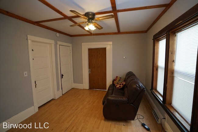 Building Photo - 7 br, 2 bath Apartment - 538 W Mifflin Street