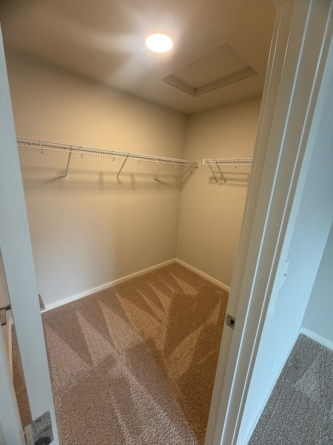 Building Photo - 1049 SW 99th Pl