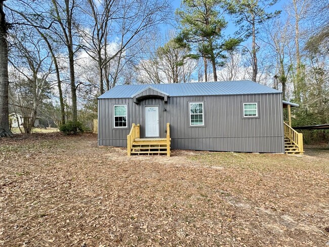 Building Photo - 3 Bed, 2 Bath Home in Ruston