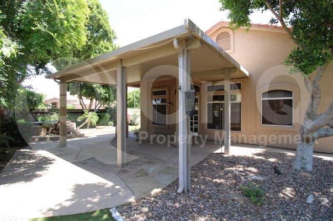 Building Photo - 5997 W Aurora Dr