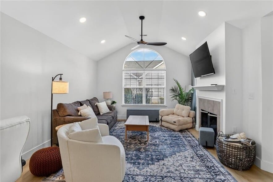 Building Photo - 9103 Windrush Ln