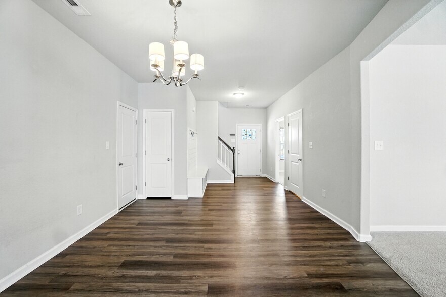 Building Photo - 2700 Berkley Ave