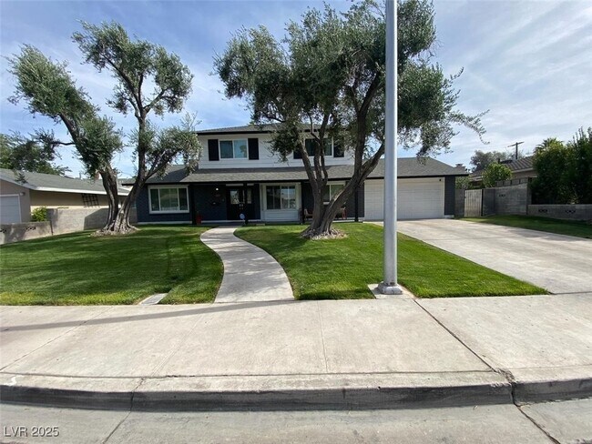 Primary Photo - 3011 Burton Ave