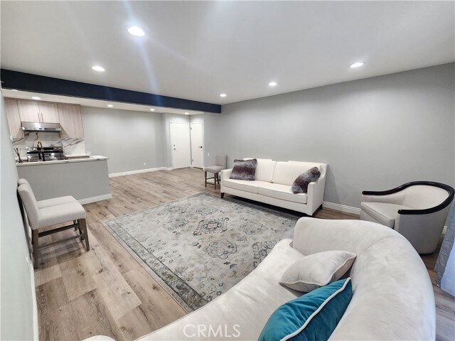 Building Photo - 5460 White Oak Ave