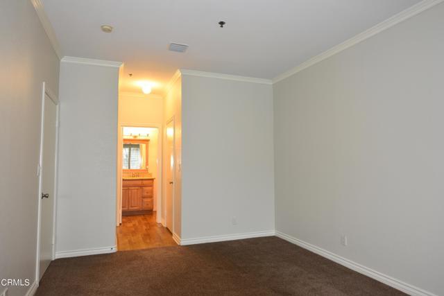 Building Photo - 300 N El Molino Ave