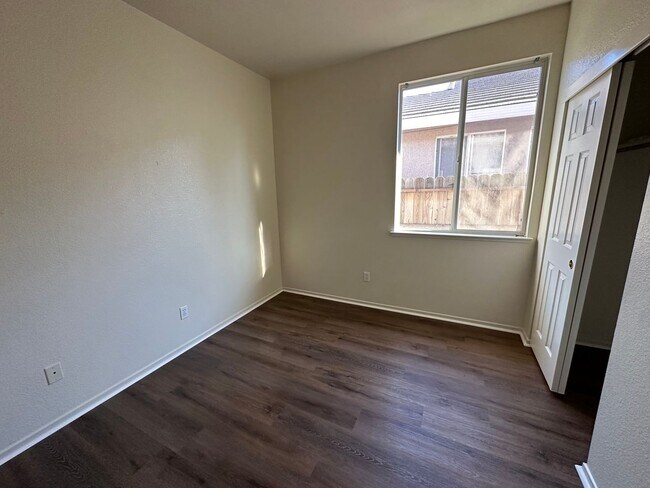 Building Photo - 3090 Lanai Ct