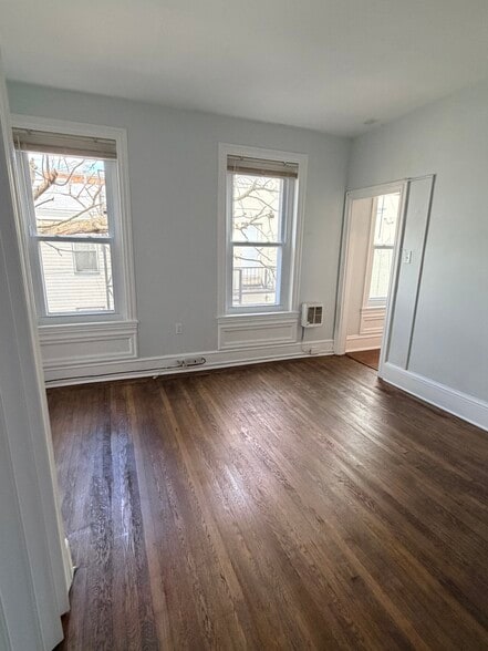 Building Photo - 1015 Dekalb Street