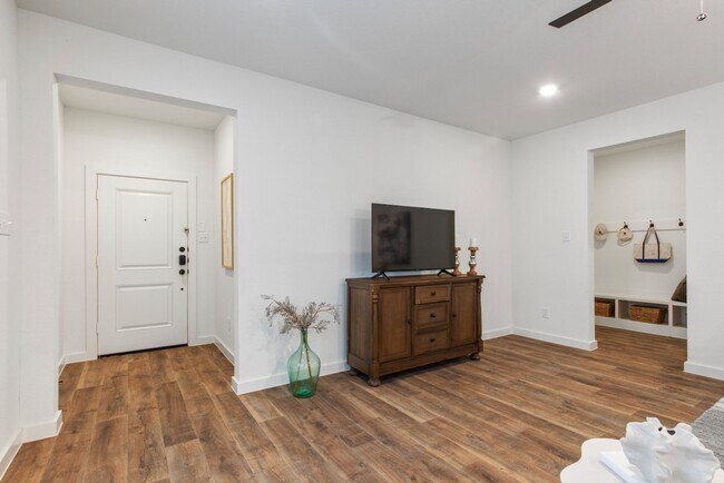 Building Photo - Elevated Living in Sundera at River Ranch | 4 Weeks Free