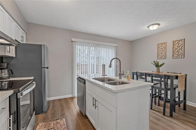 Building Photo - 3594 Jefferson St