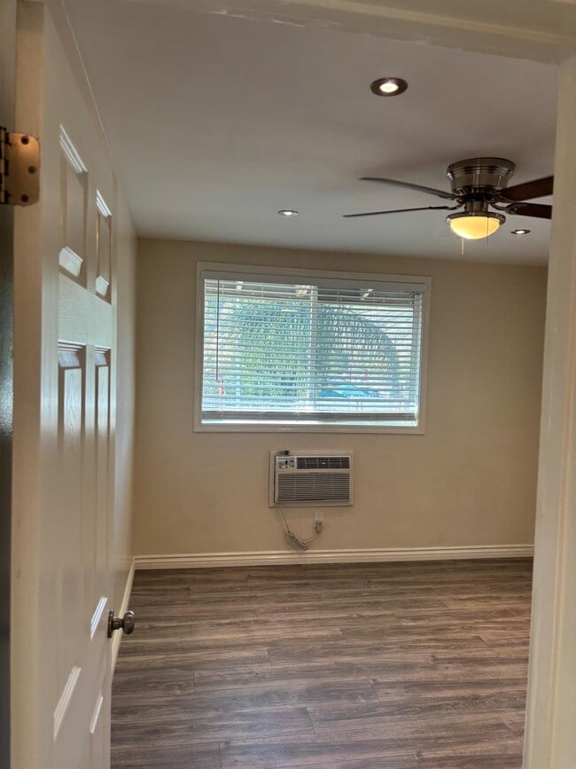 Building Photo - 3569 N E St