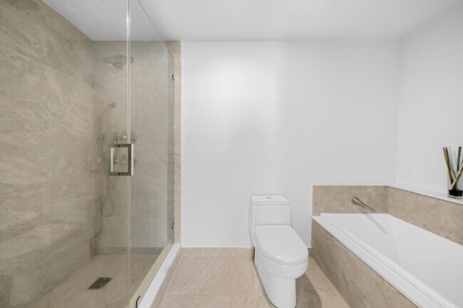 Building Photo - 488 NE 18th St