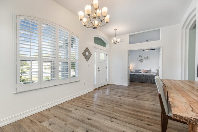 Building Photo - For Rent: Stunning Home in Tranquil Greystone Subdivision.