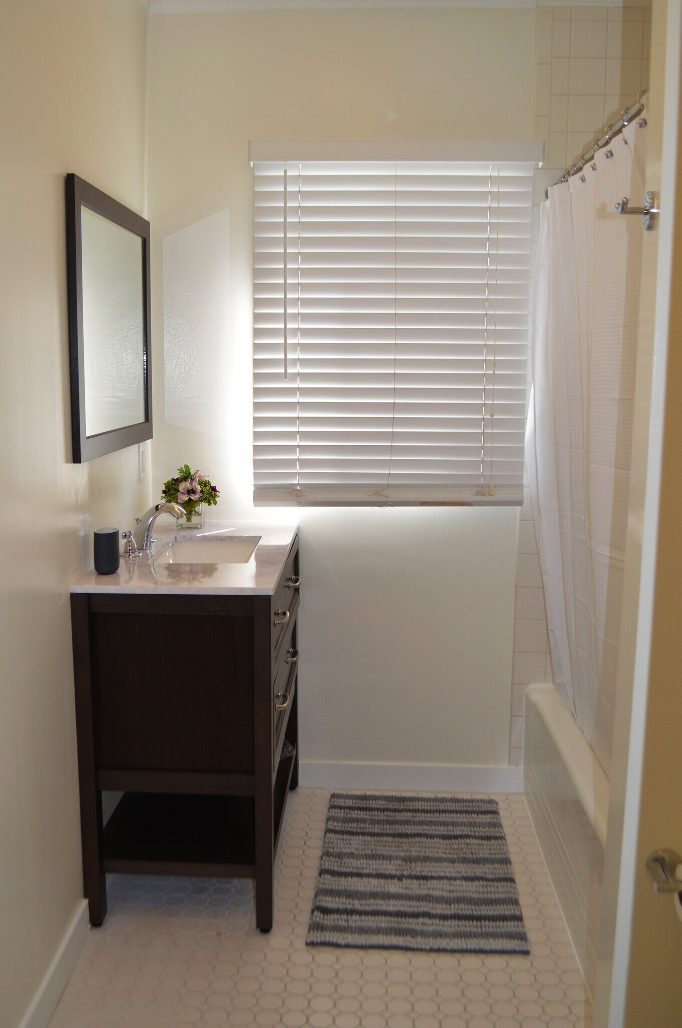 Bathroom - 1288 Devon Ave