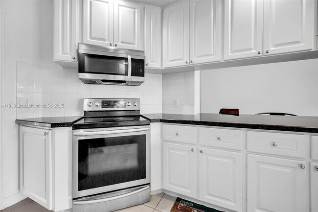 Building Photo - 8033 Kaliko Ln
