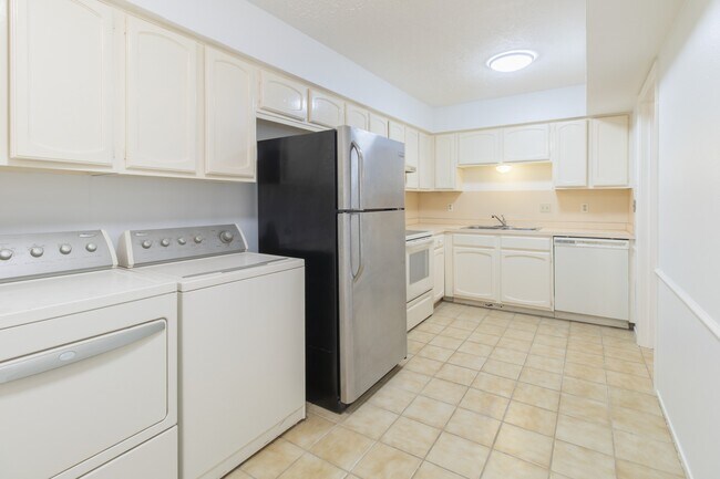 Building Photo - 429 N Post Oak Ln